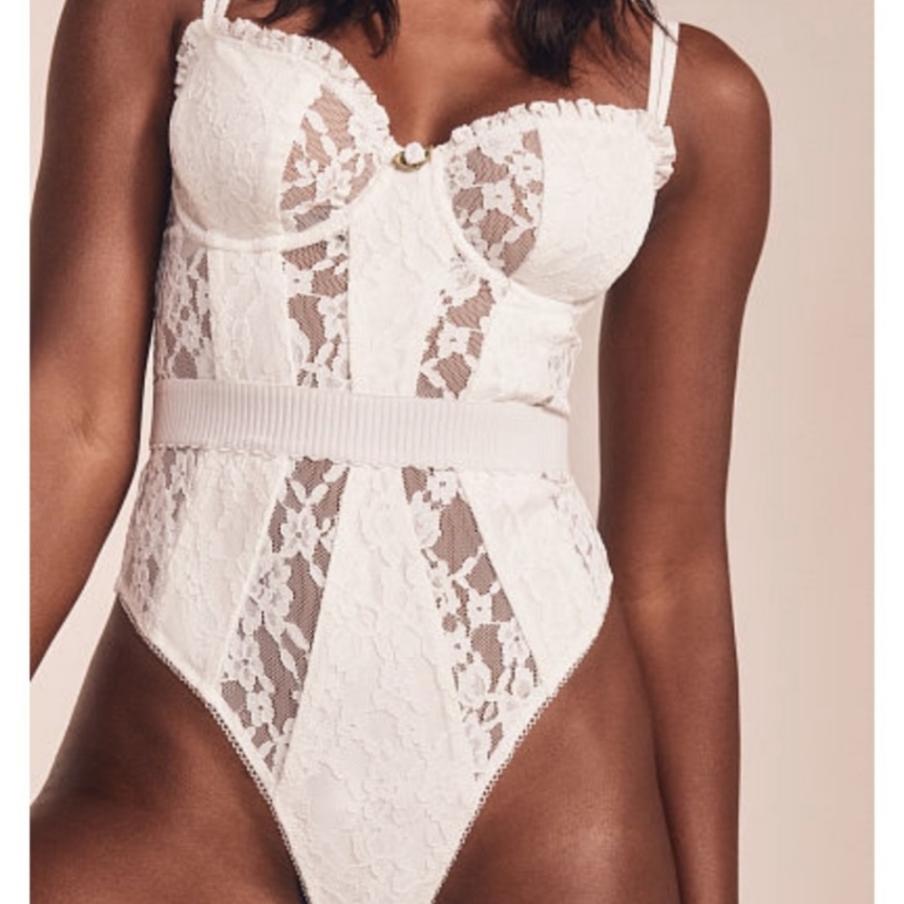 NWT Victoria's Secret For Love & Lemons Lou Lace Bodysuit Bridal Teddy M MED 34C